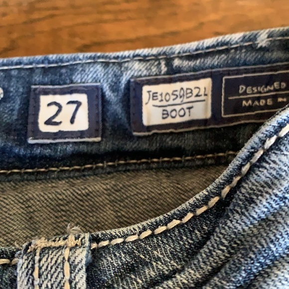 🌺🌺HP🌺🌺Miss Me Bootcut Jeans - Picture 4 of 7